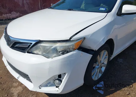 2014 Toyota Camry Xle z USA, uszkodzony, nr VIN 4T1BF1FK0EU382371